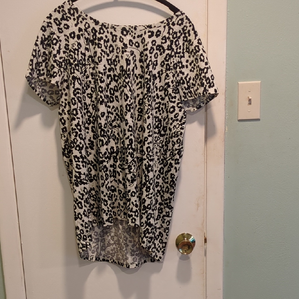 Lilly Pulitzer Black and White Leopard Print Blouse